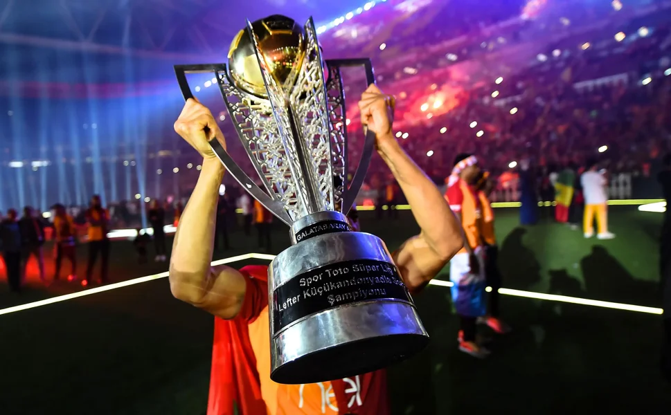 Süper Lig'in kaderi bu akşam belirlenecek!