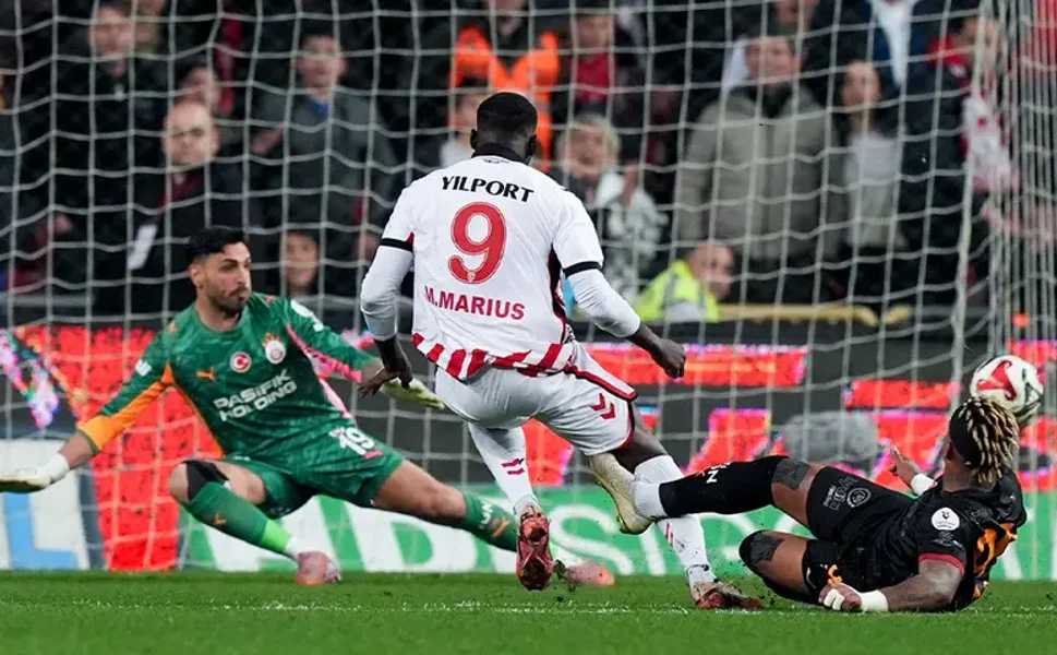 Günün spor manşetleri: ‘4 derken 4'lük oldu!’
