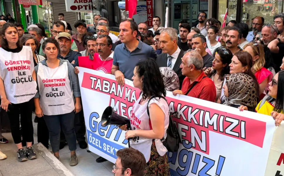 Ankara'da öğretmenler süresiz açlık grevine başladı!