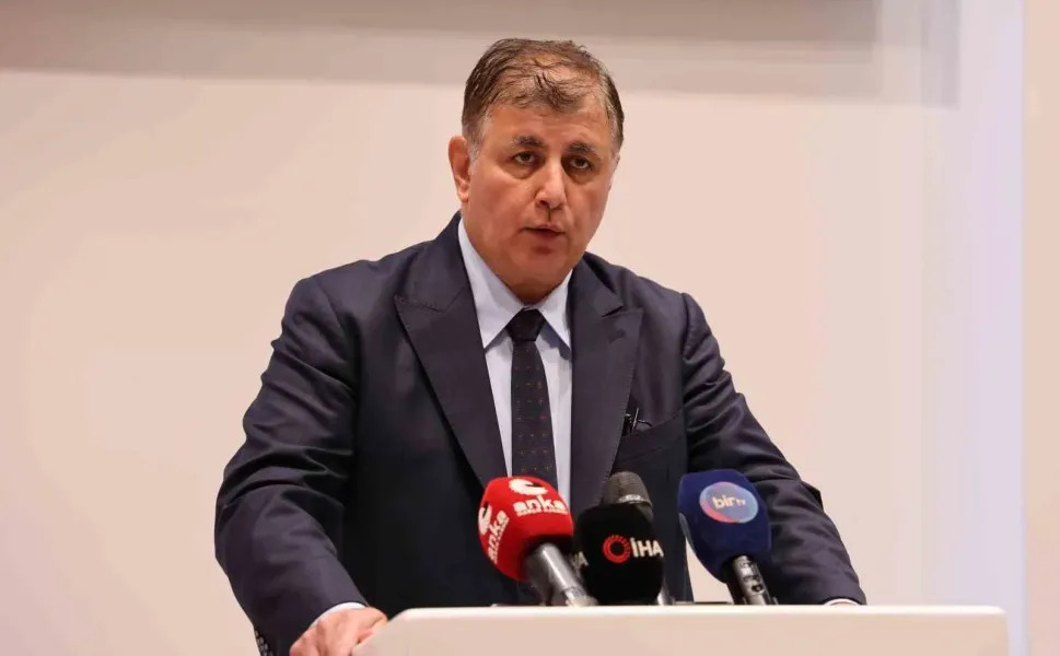 Cemil Tugay, Özgür Özel'in ilan ettiği yeni partiye katılacak mı? İşte ilk açıklama
