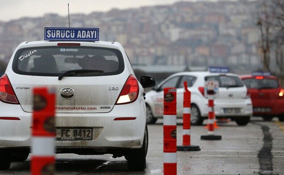Ehliyet kurslarında yeni dönem: 45 bin liraya dayandı!