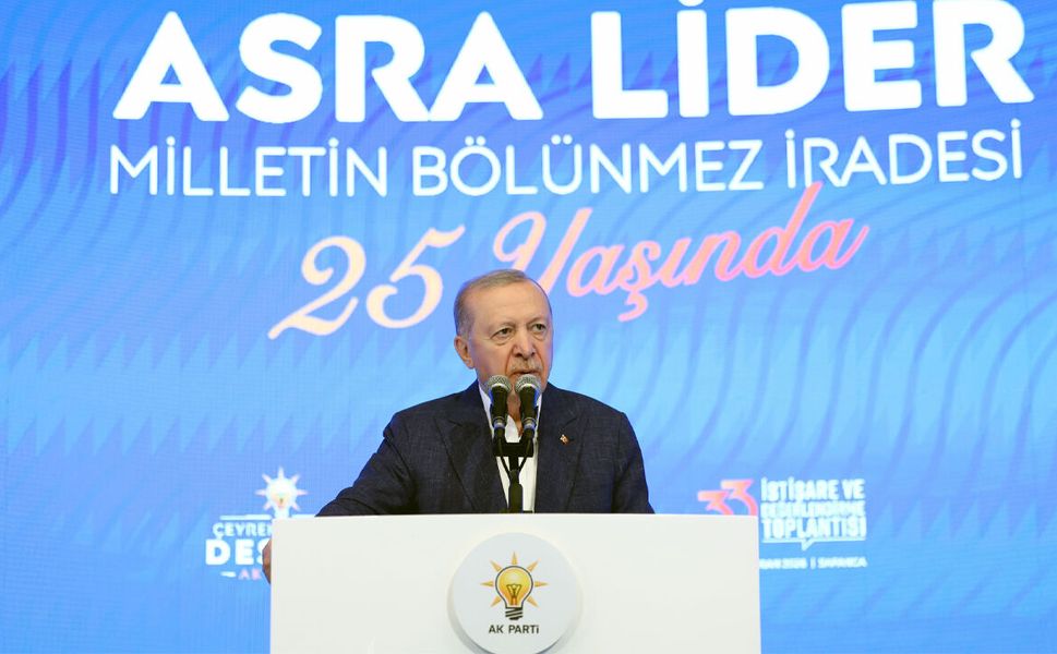 Erdoğan'dan partisine: 'Yorulan varsa kenara gelsin, gelmeyen de meydanın hakkını versin'