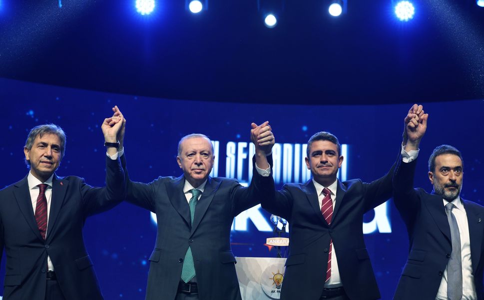 CHP’den istifa eden Haymana Belediye Başkanı Levent Koç, AK Parti’ye katıldı