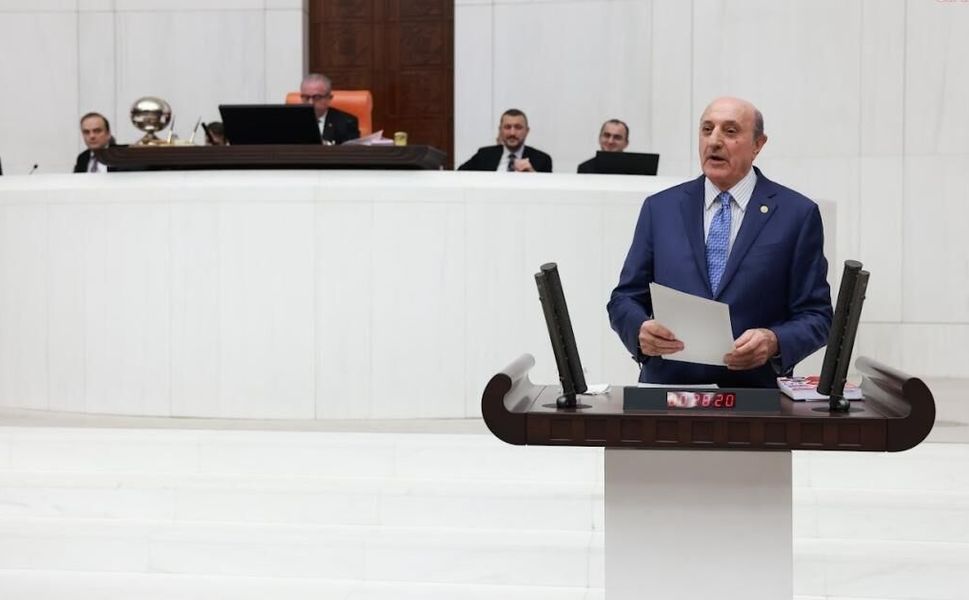 İlhan Kesici: Sağ siyaset, fırsat bu fırsat deyip CHP’yi lime lime edecek!