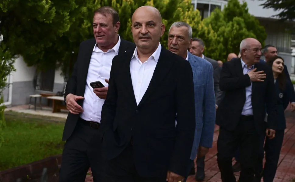 CHP'den ihraçların tamamı iptal edildi: İşte partiye geri dönecek isimler!