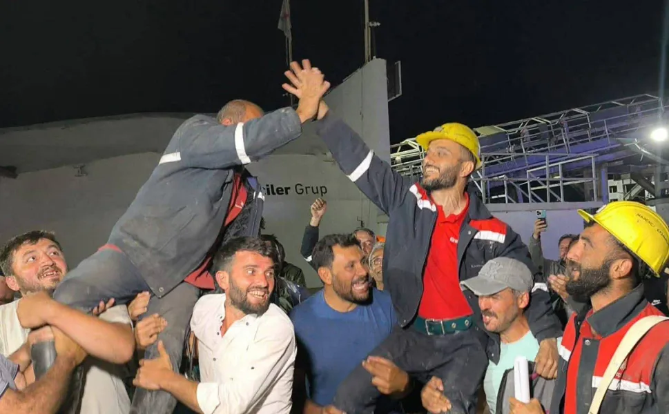 Özşen Madencilik'te uzlaşma sağlandı: İşçiler yeryüzüne çıktı!
