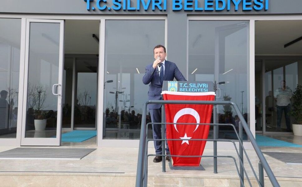 Silivri Belediyesi'ne operasyon: Belediye Başkanı Bora Balcıoğu dahil 17 gözaltı