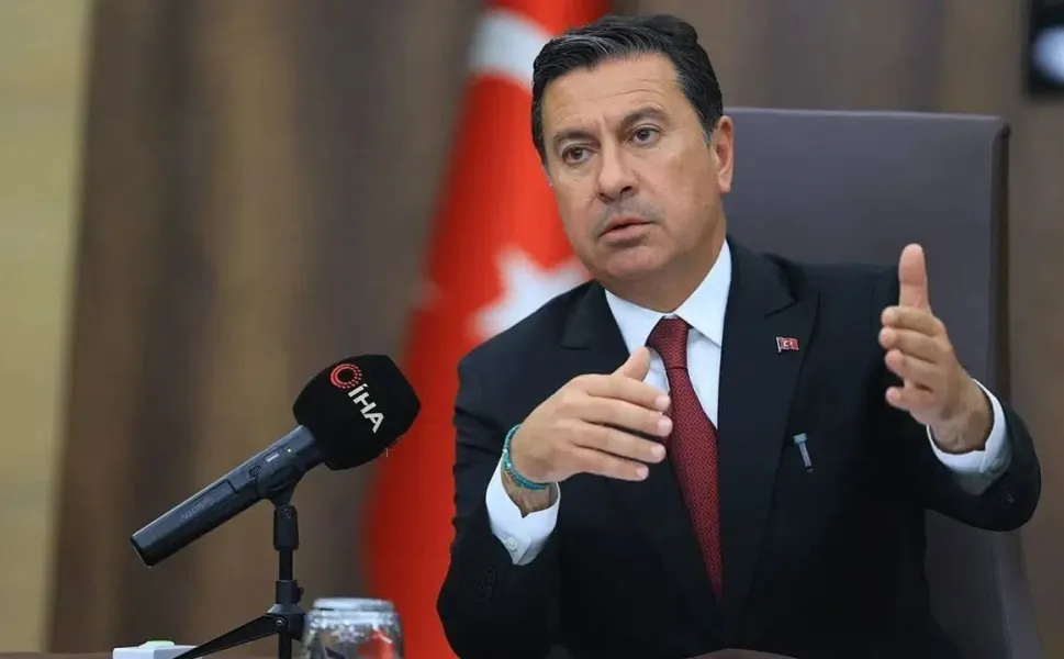 CHP'de deprem: Muğla Büyükşehir Belediye Başkanı Ahmet Aras, partisinden istifa etti!