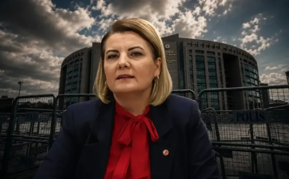 İzmit Belediye Başkanı Fatma Kaplan Hürriyet görevden uzaklaştırıldı