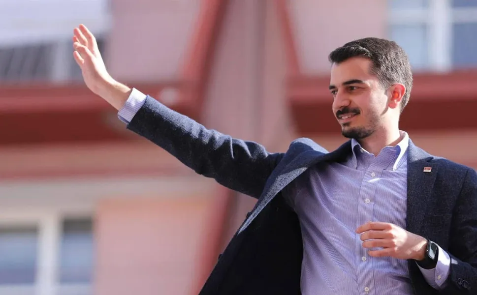Gözaltına alınan Çankaya Belediye Başkanı Hüseyin Can Güner'den ilk mesaj
