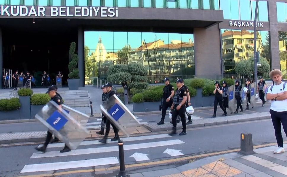Üsküdar Belediyesi'nde başkan vekili seçimi 8 Eylül'e ertelendi!