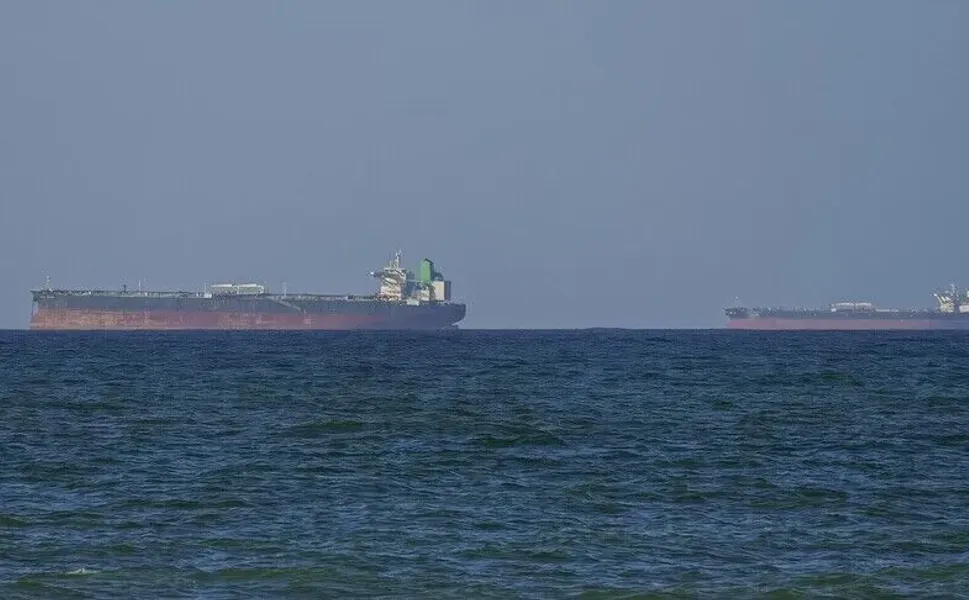 ADNOC gemisi Hürmüz Boğazı’nda saldırıya uğradı