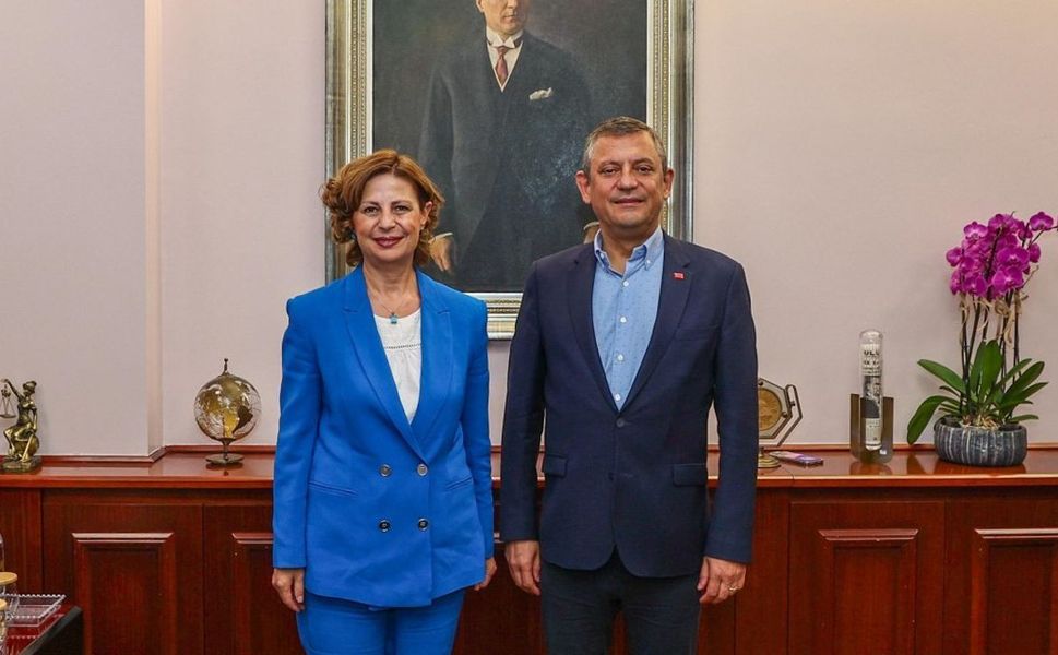 Eskişehir Büyükşehir Belediye Başkanı Ayşe Ünlüce CHP’den istifa etti!
