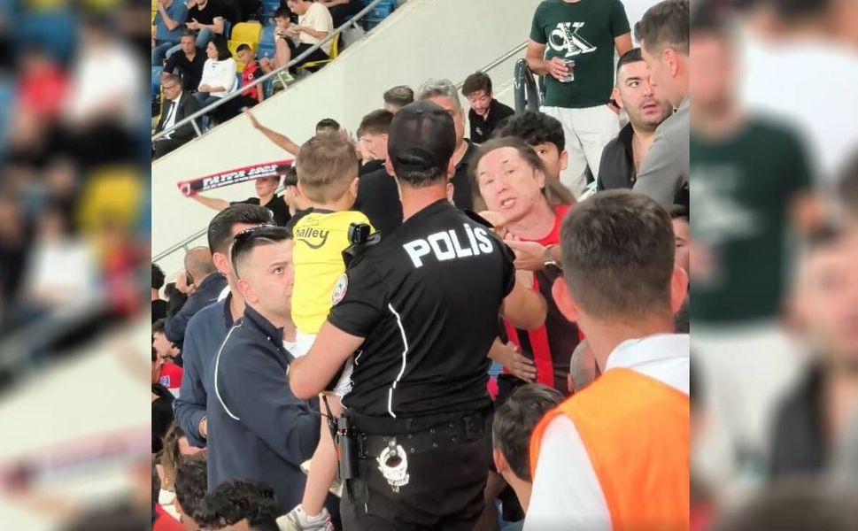 Bakan Bak'tan Fenerbahçeli çocuğun formasının çıkarılmasına ilişkin açıklama