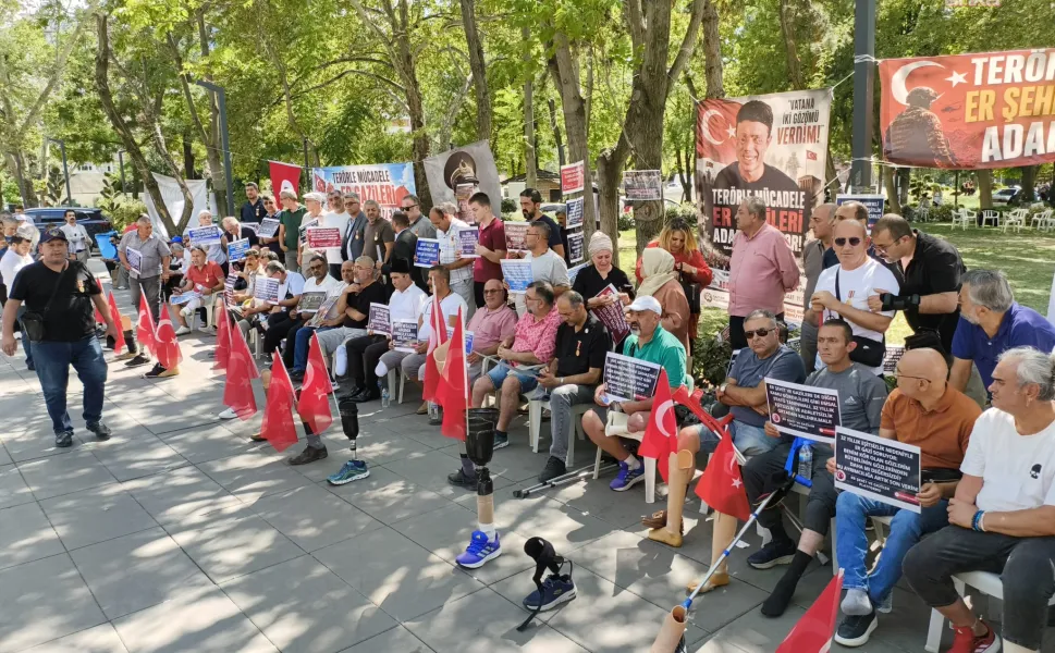 TBMM’ye yürümek isteyen gazilere polis ablukası!