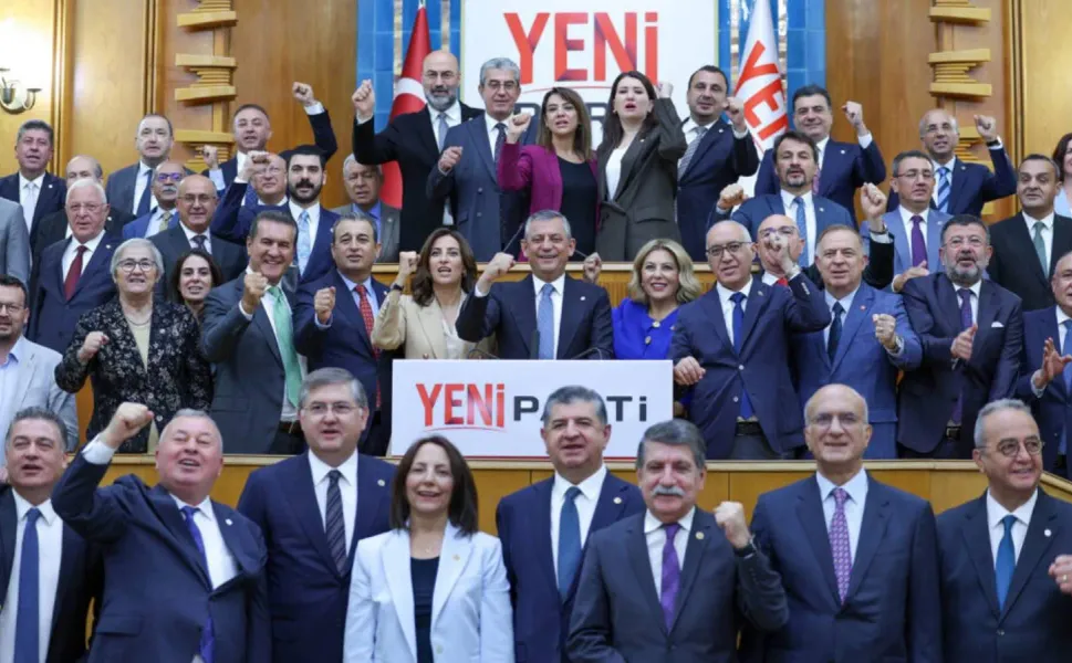Murat Sabuncu: Yeni Parti vekilleri Özel’i, sosyal medya baskısıyla yalnız bıraktı!