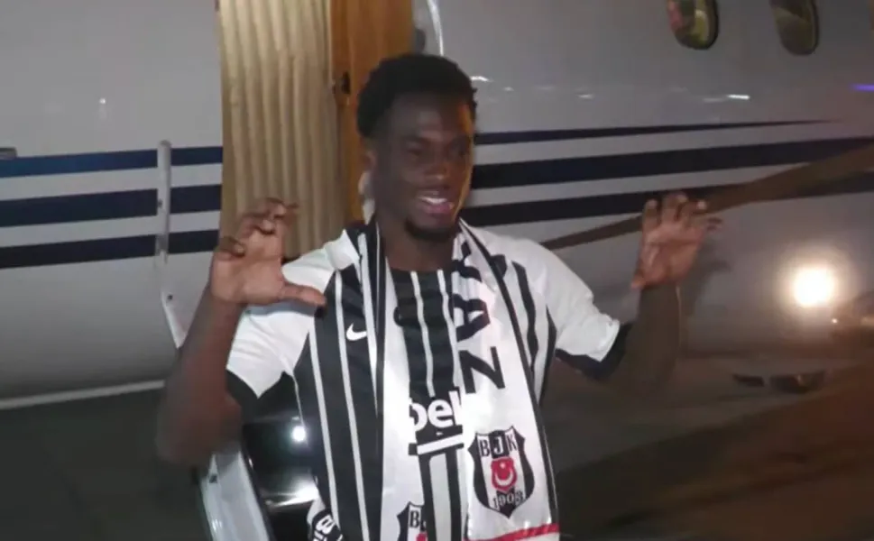 Beşiktaş’ın yeni transferi Poku İstanbul’da; işte maliyeti ve ilk sözleri