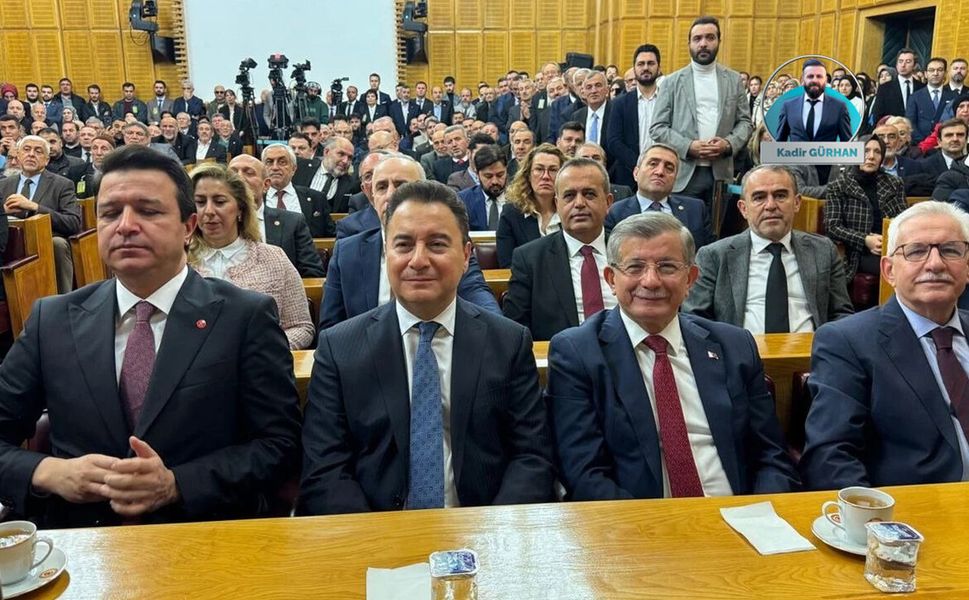 Yeni Yol Grubu’nda ‘Çerçeve Yasa’ çatlağı: 3 vekilin istifası gündemde!