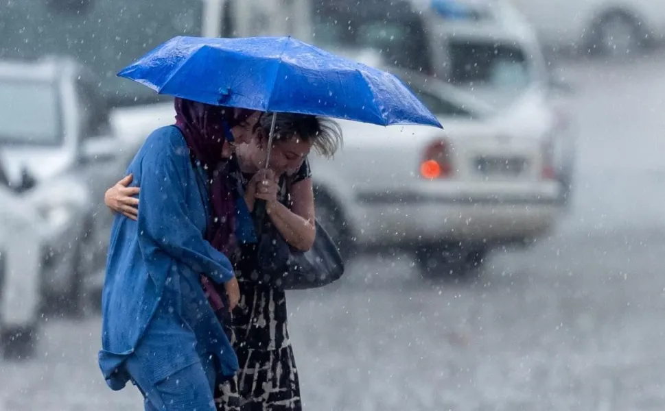 Meteoroloji'den birçok il için fırtına ve sağanak uyarısı!