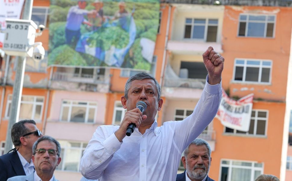 Özgür Özel’den Erdoğan’a Acar Ünlü tepkisi: 'Belediyeler transferle kazanılmaz'