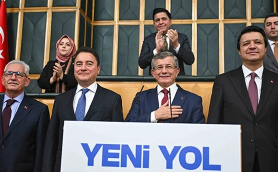 Beklenen istifa geldi: Yeni Yol Grubu, Meclis'teki statüsünü bir kez daha kaybetti