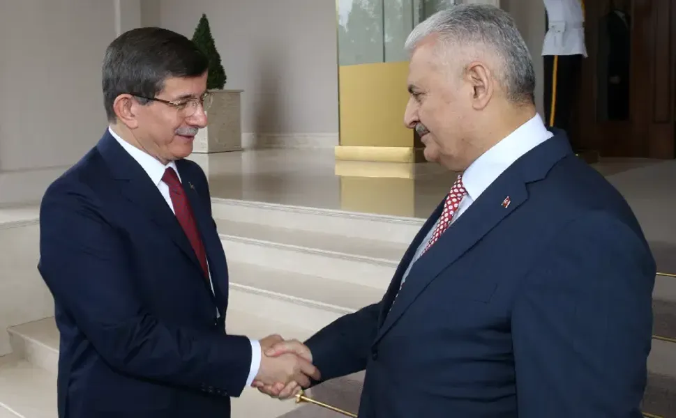Eski başbakanlar karşı karşıya: Binali Yıldırım Davutoğlu’na dava açmış