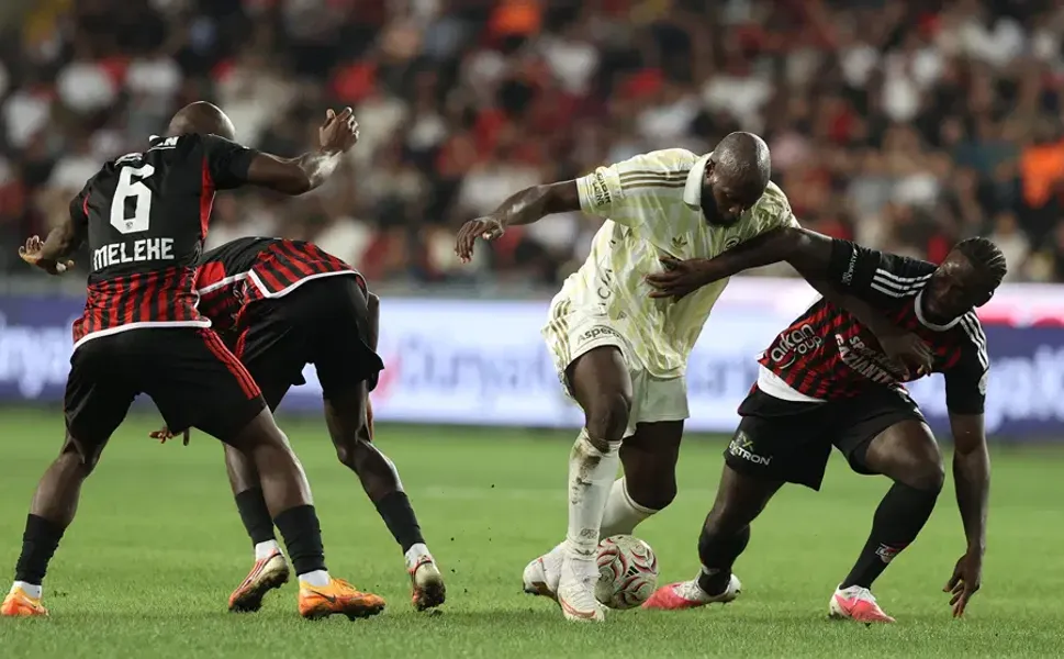 Günün spor manşetleri: ‘Fener istifa etti!'