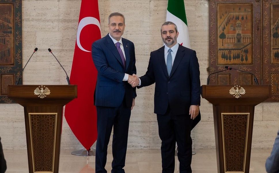 Suriye’ye giden Hakan Fidan’dan SDG’nin feshine ilişkin kritik açıklama