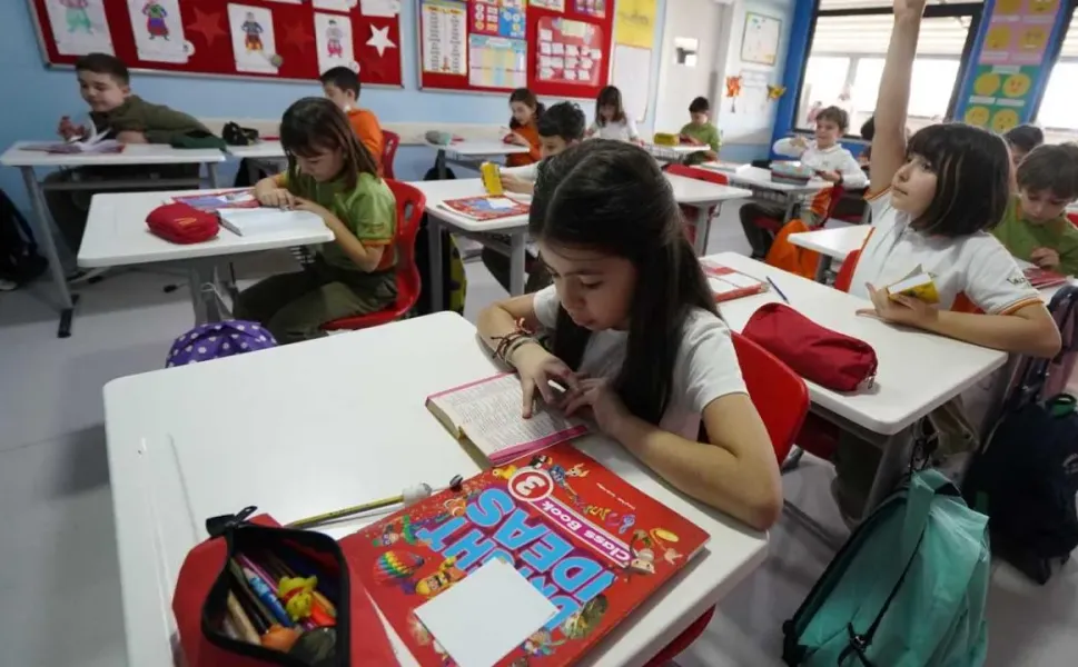 Tatil bitti: 17 milyon öğrenci, 1,2 milyon öğretmen bugün ders başı yapıyor