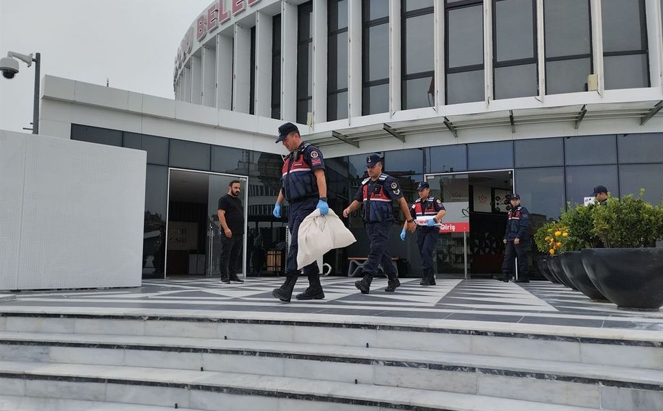 Bolu Belediyesi’nde operasyon: Başkan Yardımcısı dahil 4 gözaltı