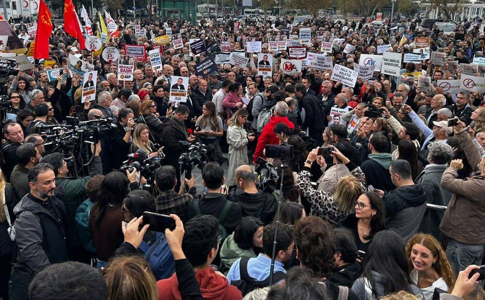 Gazeteciler 10 ilde sokağa çıktı: ‘Sansüre hayır, habere özgürlük’