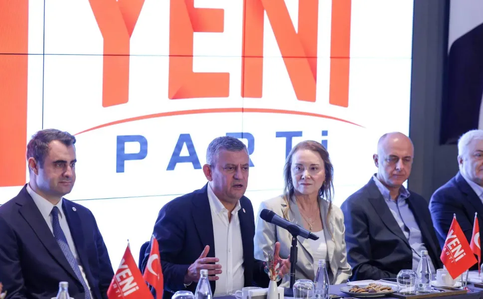 Özgür Özel, Cemil Tugay’ın AK Parti’ye geçişinin ardından İzmir’de