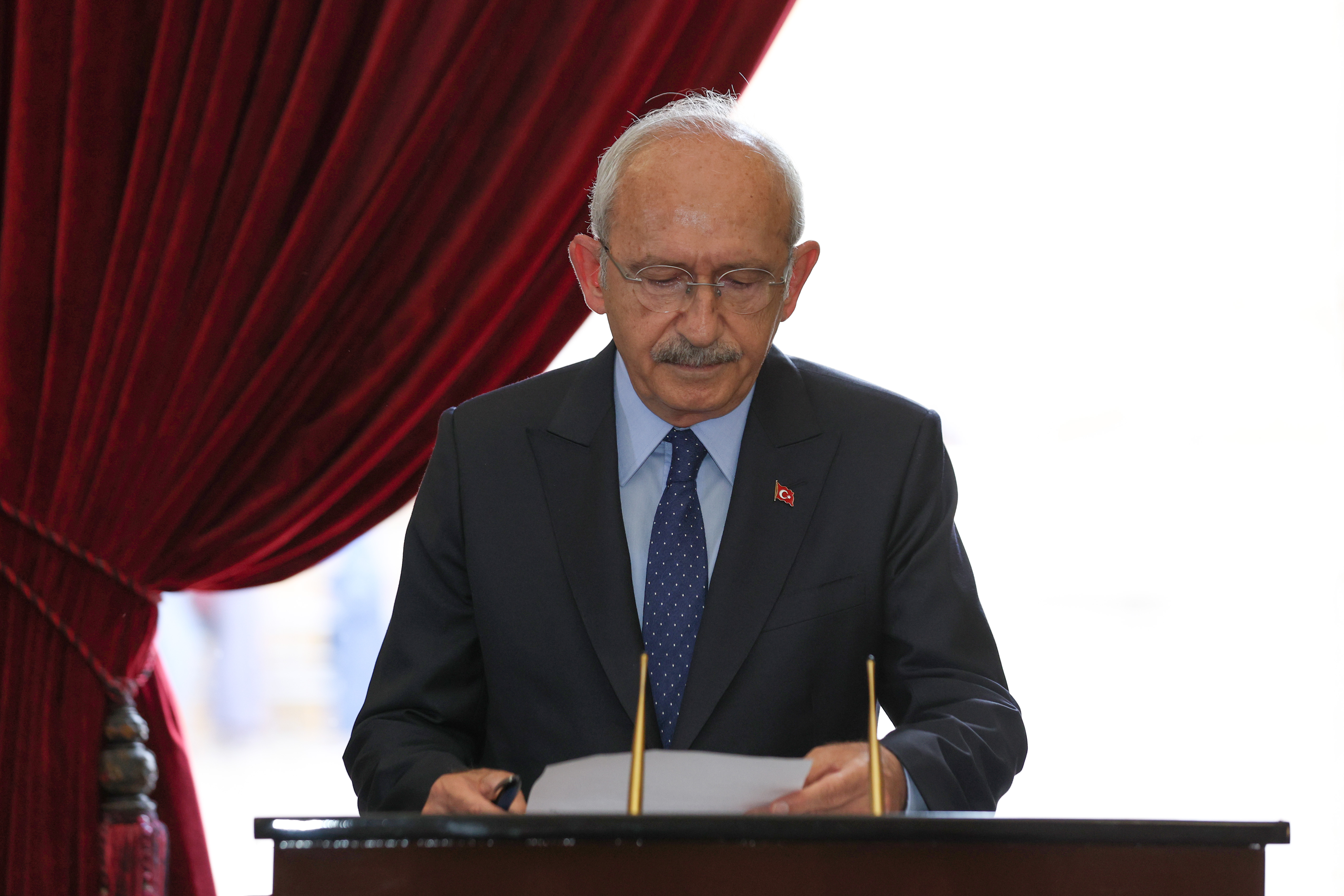 1-KILICDAROGLU_LOZAN_BARIS_ANTLASMASININ_100_YILI_DOLAYISIYLA_ANITKABIRI_ZIYARET_ETTI