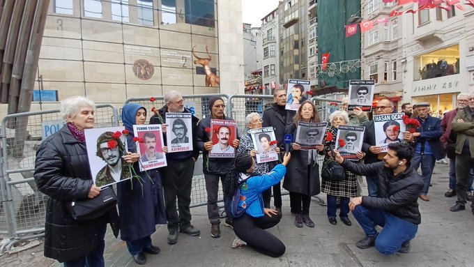 Galatasaray Meydan Nda Toplanan Cumartesi Anneleri Hayrettin Erenin