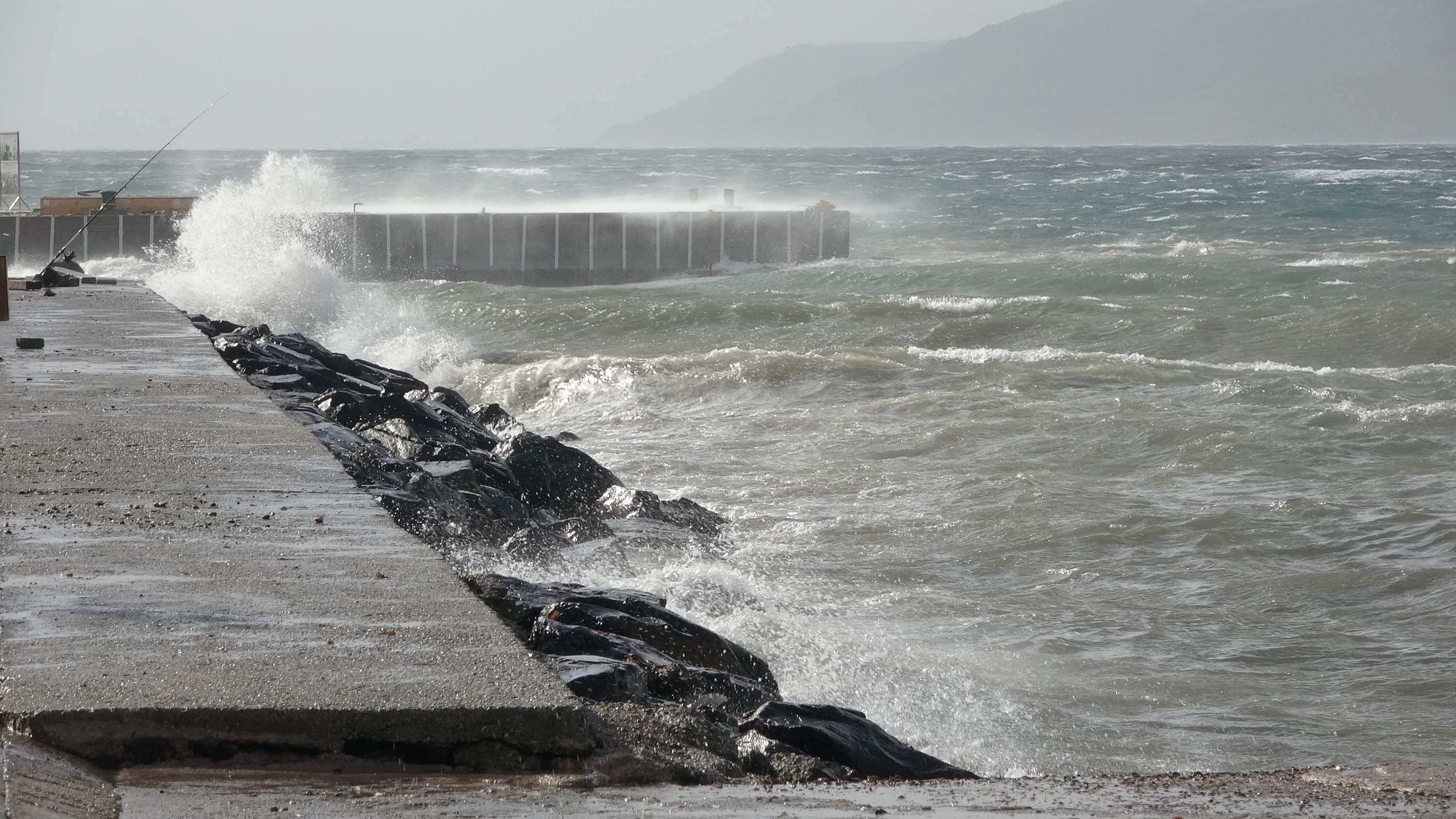 canakkale-icin-firtina-ve-saganak-uyarisi_1719_dhaphoto3