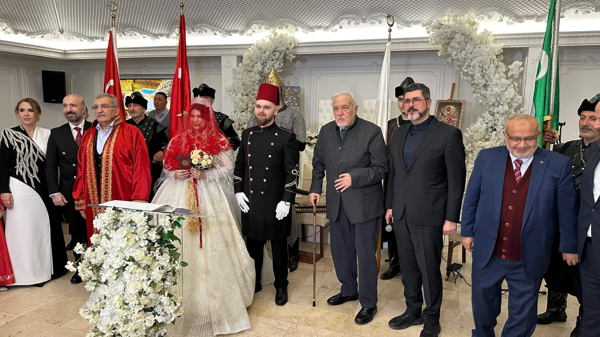 Berna Sultan Osmanoğlu Kimdir