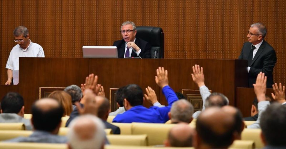 Ankara Büyükşehir Belediye Meclisi'nde 30 üye CHP'den istifa etti