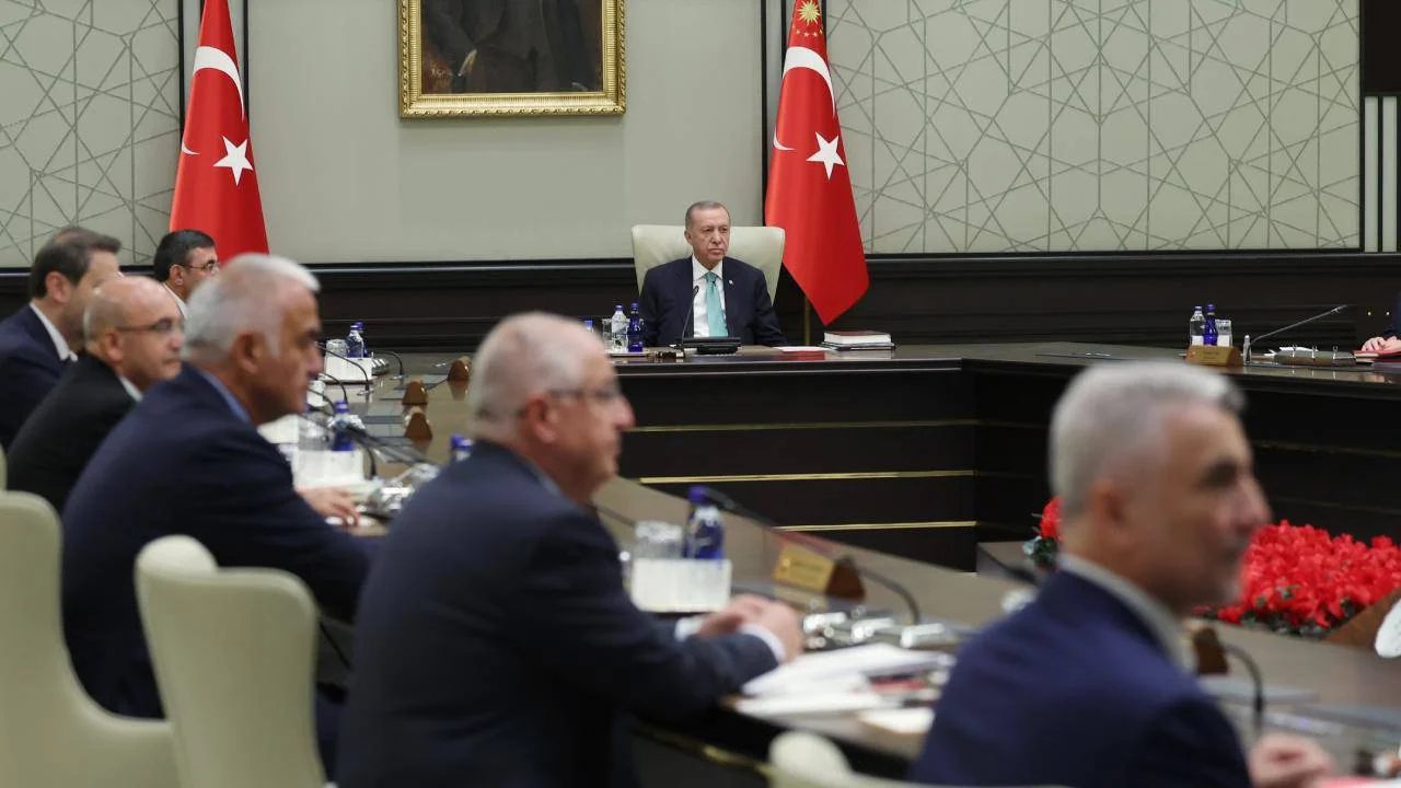 AK Parti'de 3 seçim senaryosu; işte değişebileceği konuşulan 4 bakan!