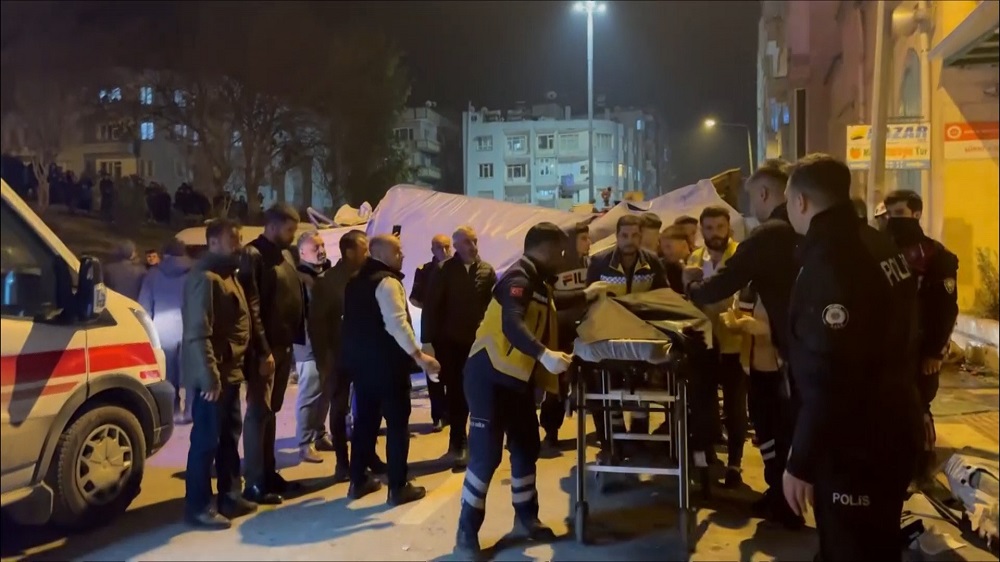 Şanlıurfa’da 7 Araca Çarpan Kamyon Köprüden Uçtu 3 Ölü, 22 Yaralı 