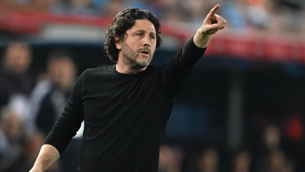 Fatih Tekke yıldız transferinden şikayetçi: 'Tam bir kovulmalık kadro kuruyoruz'