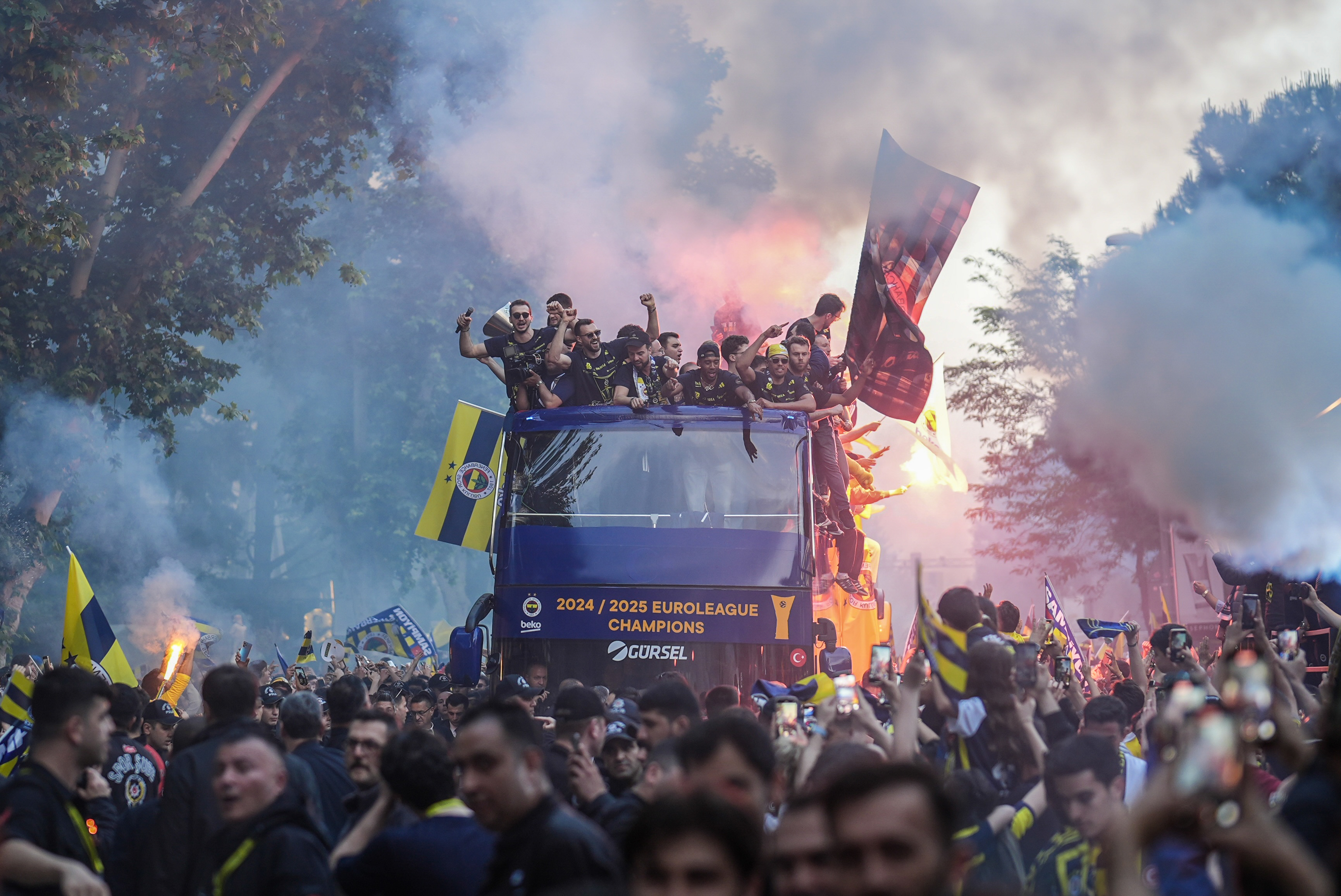 Fenerbahçe Beko, Bağdat caddesini bayram yerine çevirdi