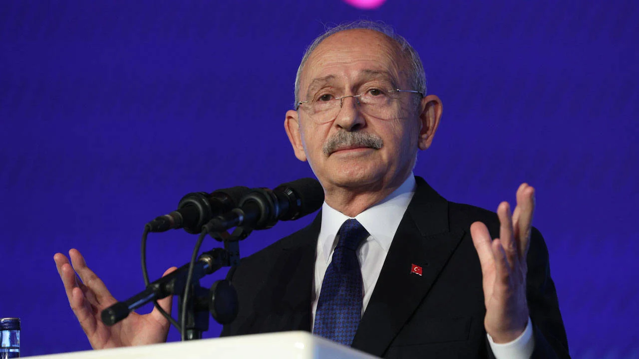 CHP'de yeni anayasaya destek şartı