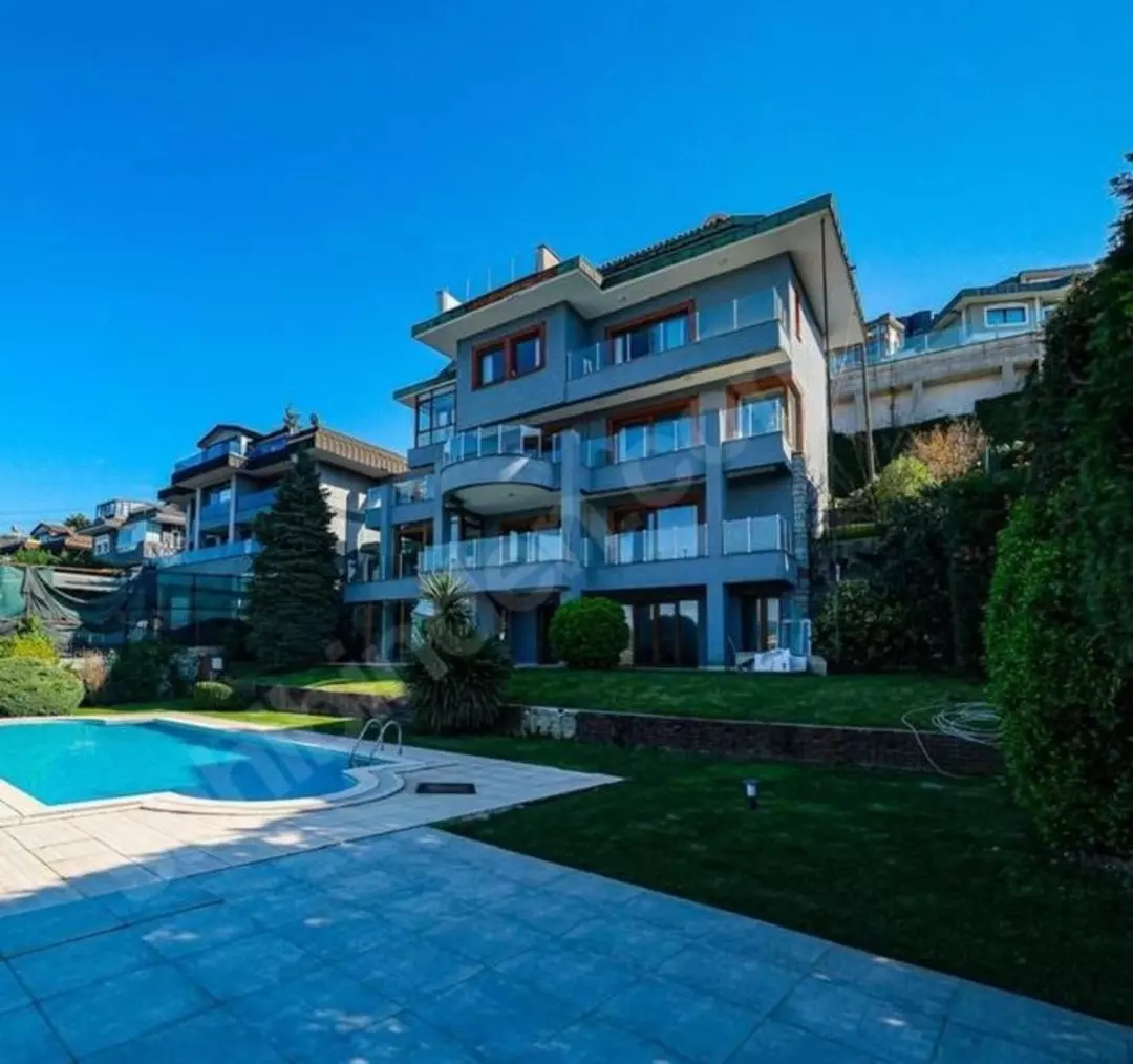 Villa-2