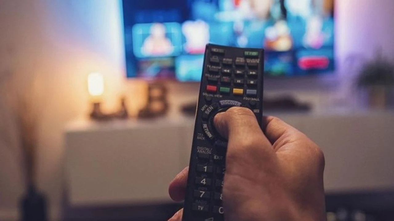 27 Temmuz Pazartesi günü TV yayın akışı: Televizyonda neler var?