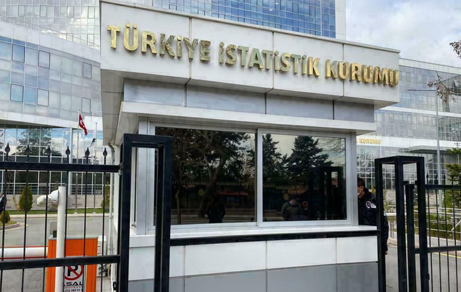 TÜİK Başkan Yardımcısı Furkan Metin görevden alındı
