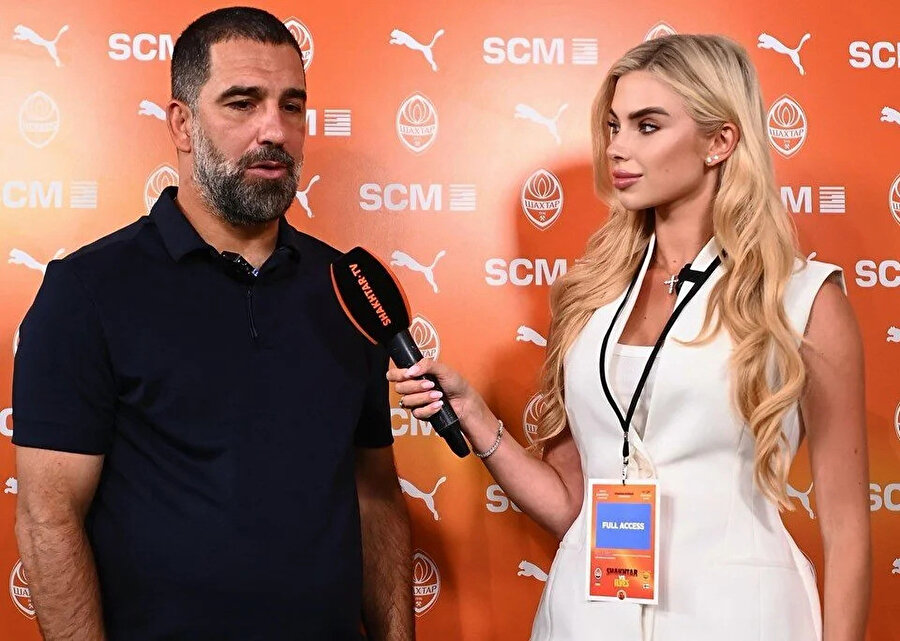 Arda Turan Daria Bondar1..
