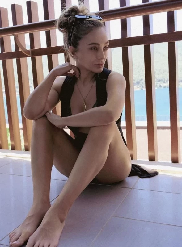 Damla Sönmez 2