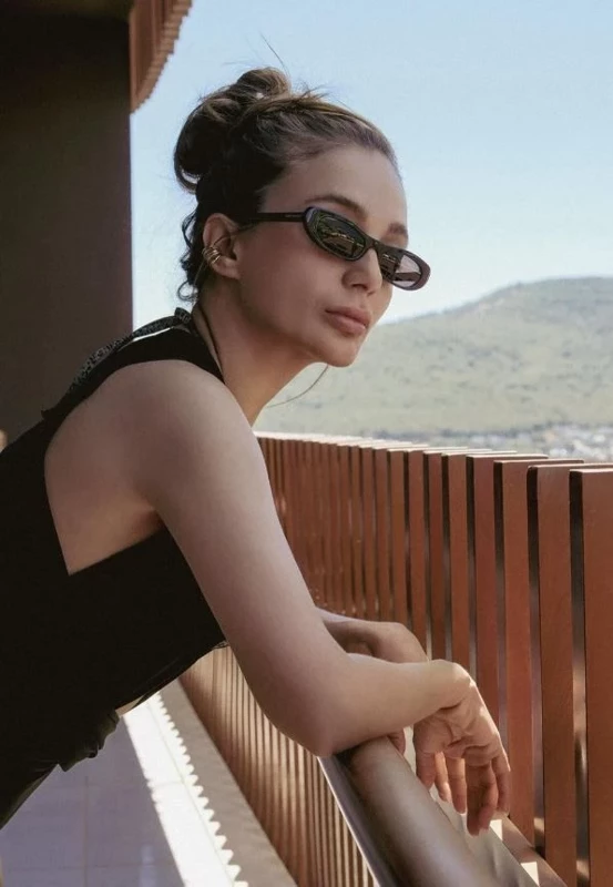 Damla Sönmez 5