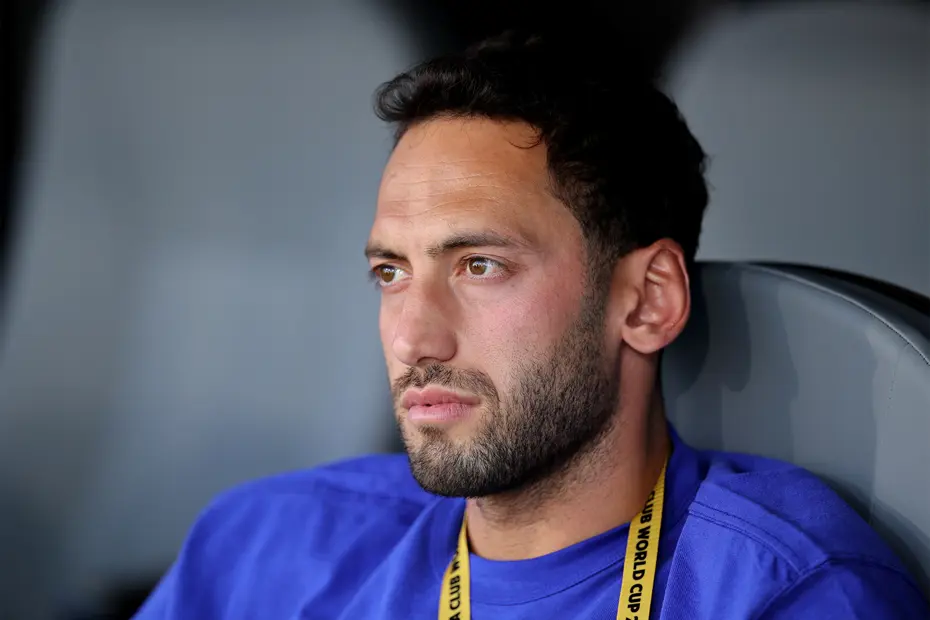 Hakan Çalhanoğlu-8