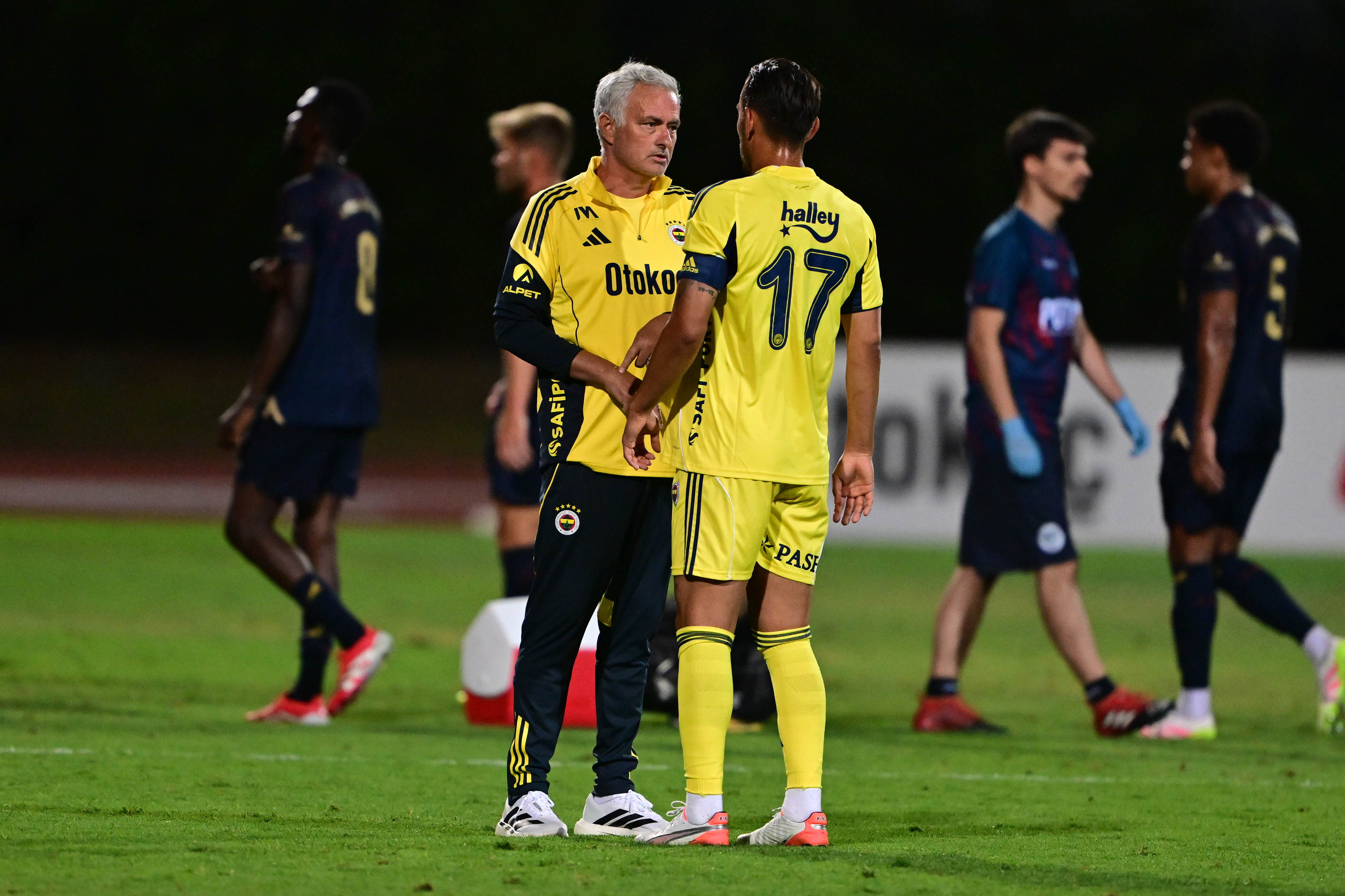 Mourinho İrfan Can Kahveci (2)
